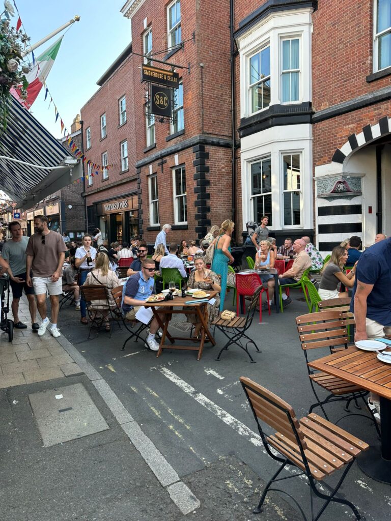 Alfresco Dining by Smokehouse and Cellar