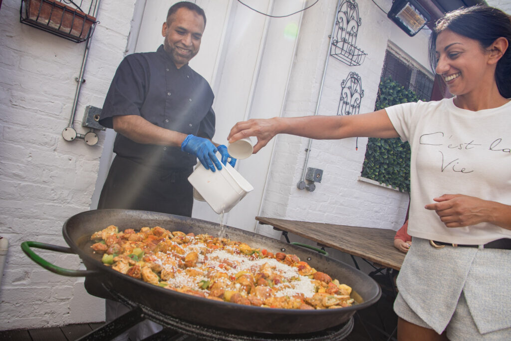 Evuna's Giant Paella