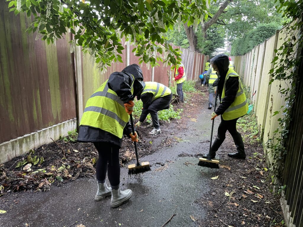 volunteers clearing Sparrow Lane